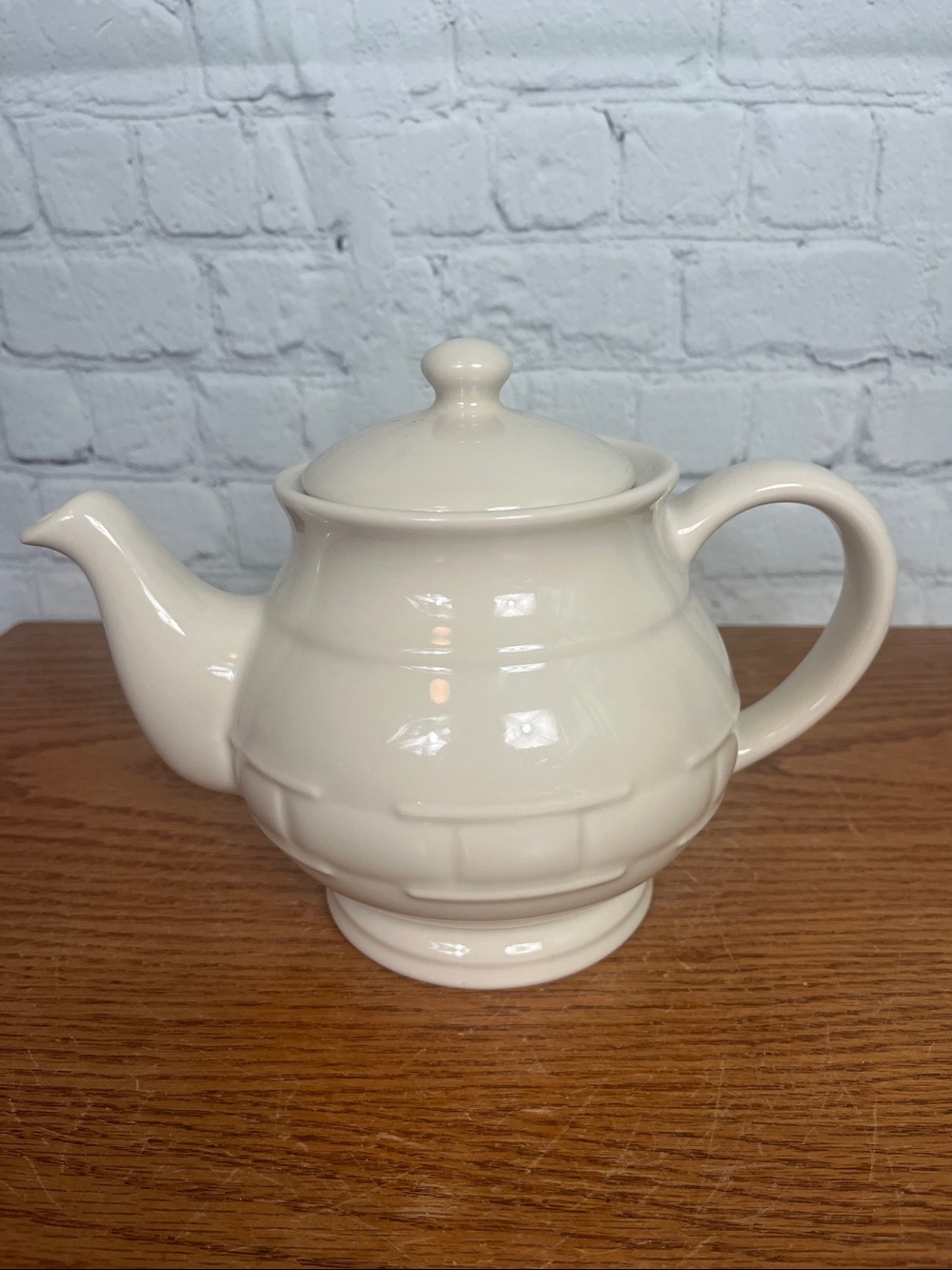 LONGABERGER Pottery Woven TRADITIONS Ivory Round TEAPOT